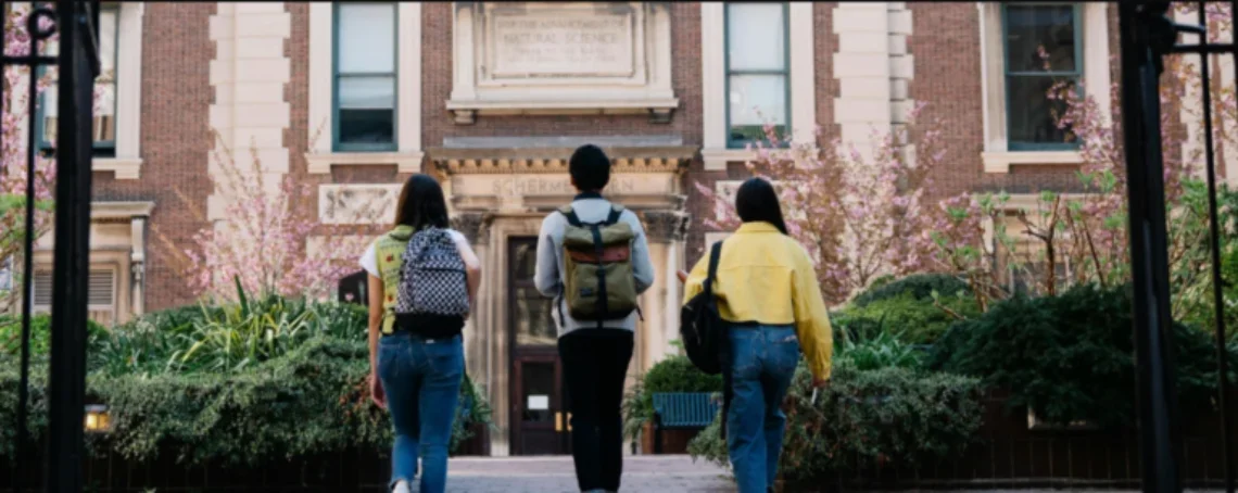 Evaluating Graduate Programs: Key Factors to Consider
